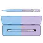 Długopis Caran d’Ache 849 Paul Smith Edycja #4 w pudełku Sky Blue/Lavender