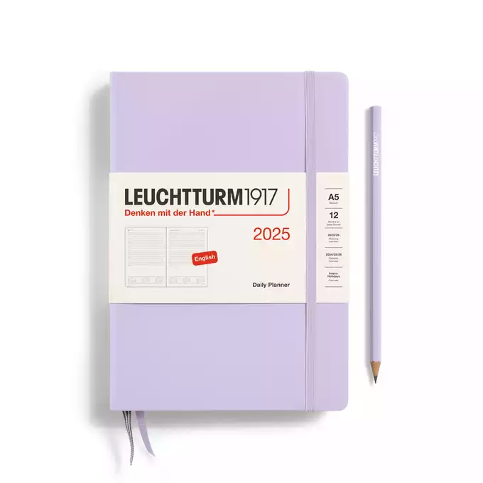 PLANER DZIENNY LEUCHTTURM1917 MEDIUM (A5) 2025 12 MIESIĘCY LILAC (LILIOWY)