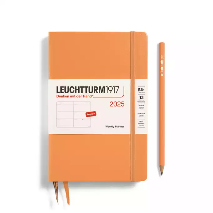 PLANER TYGODNIOWY POZIOMY LEUCHTTURM1917 PAPERBACK (B6+) 2025 APRICOT (MORELOWY)