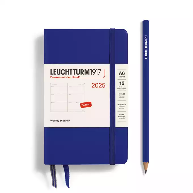 PLANER TYGODNIOWY POZIOMY LEUCHTTURM1917 POCKET (A6) 2025 INK (CIEMNONIEBIESKI)