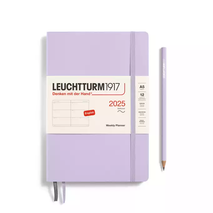 PLANER TYGODNIOWY POZIOMY LEUCHTTURM1917 W MIĘKKIEJ OPRAWIE MEDIUM (A5) 2025 LILAC (LILIOWY)