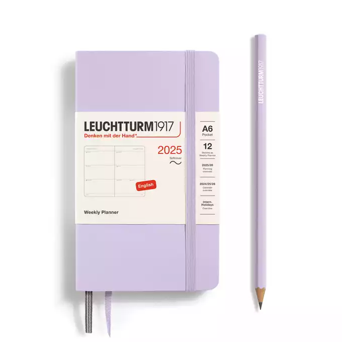 PLANER TYGODNIOWY POZIOMY LEUCHTTURM1917 W MIĘKKIEJ OPRAWIE POCKET (A6) 2025 LILAC (LILIOWY)