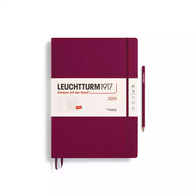 PLANER TYGODNIOWY Z NOTATNIKIEM LEUCHTTURM1917 MASTER (A4+) 2025 PORT RED (BORDOWY)