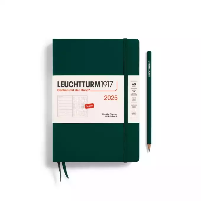 PLANER TYGODNIOWY Z NOTATNIKIEM LEUCHTTURM1917 MEDIUM (A5) 2025 CIEMNOZIELONY, W KROPKI