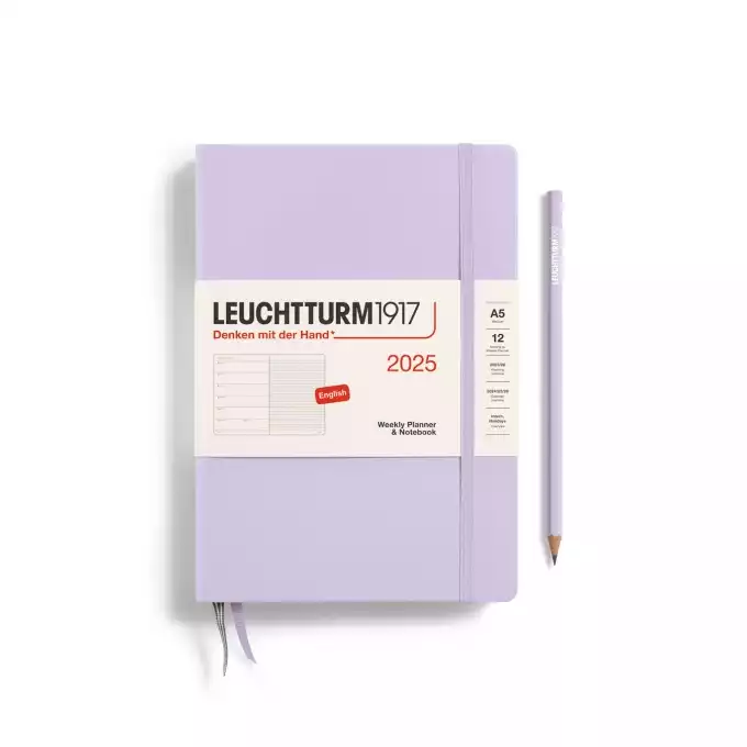 PLANER TYGODNIOWY Z NOTATNIKIEM LEUCHTTURM1917 MEDIUM (A5) 2025 LILAC (LILIOWY)