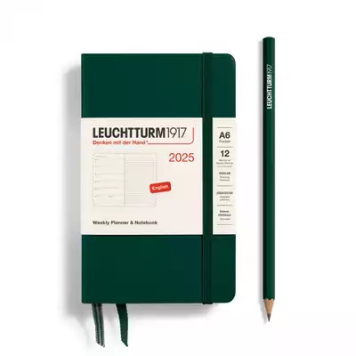 PLANER TYGODNIOWY Z NOTATNIKIEM LEUCHTTURM1917 POCKET (A6) 2025 FOREST GREEN (CIEMNOZIELONY)