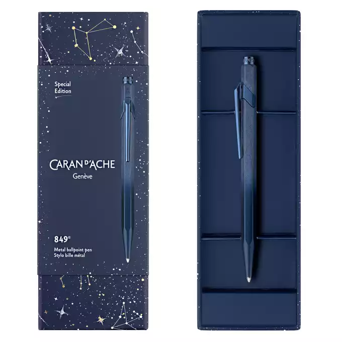 Długopis 849 Caran d'Ache Cosmic Blue, niebieski w pudełku